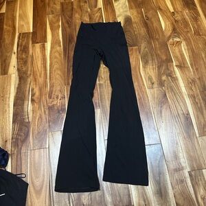 Tna
Chill Atmosphere Flare Hi-Rise Legging